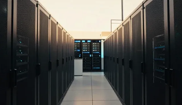 珠宝首饰批发中电商代运营的性能表现与适用场景分析